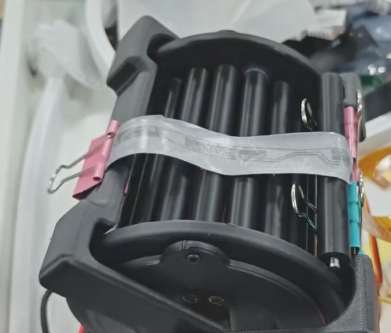Endurance rig with sensor element stretched to 20% elongation
